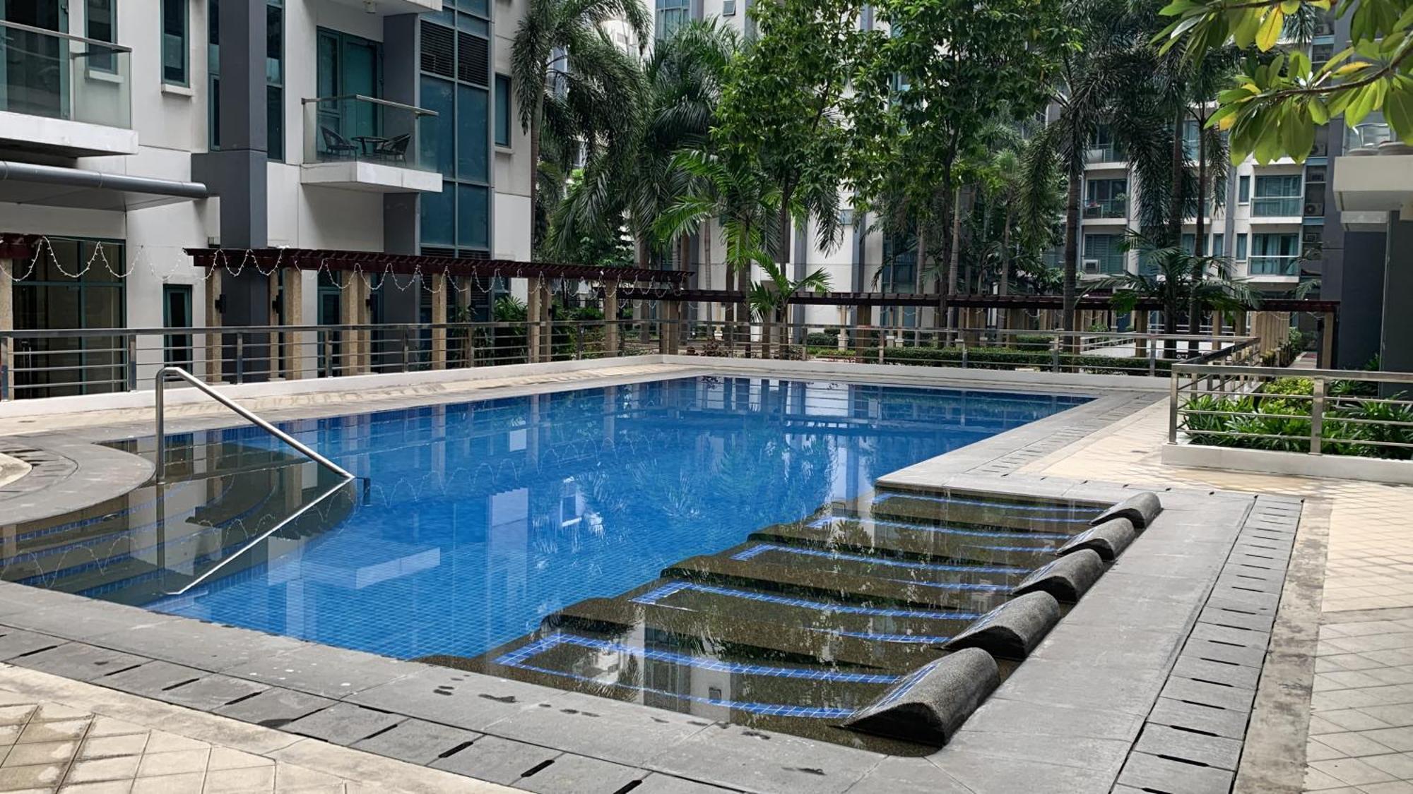 One Palm Tree Villas Condominium - Studio 2Nd Fl With Balcony - Across Terminal 3 Airport Pasay Exterior foto
