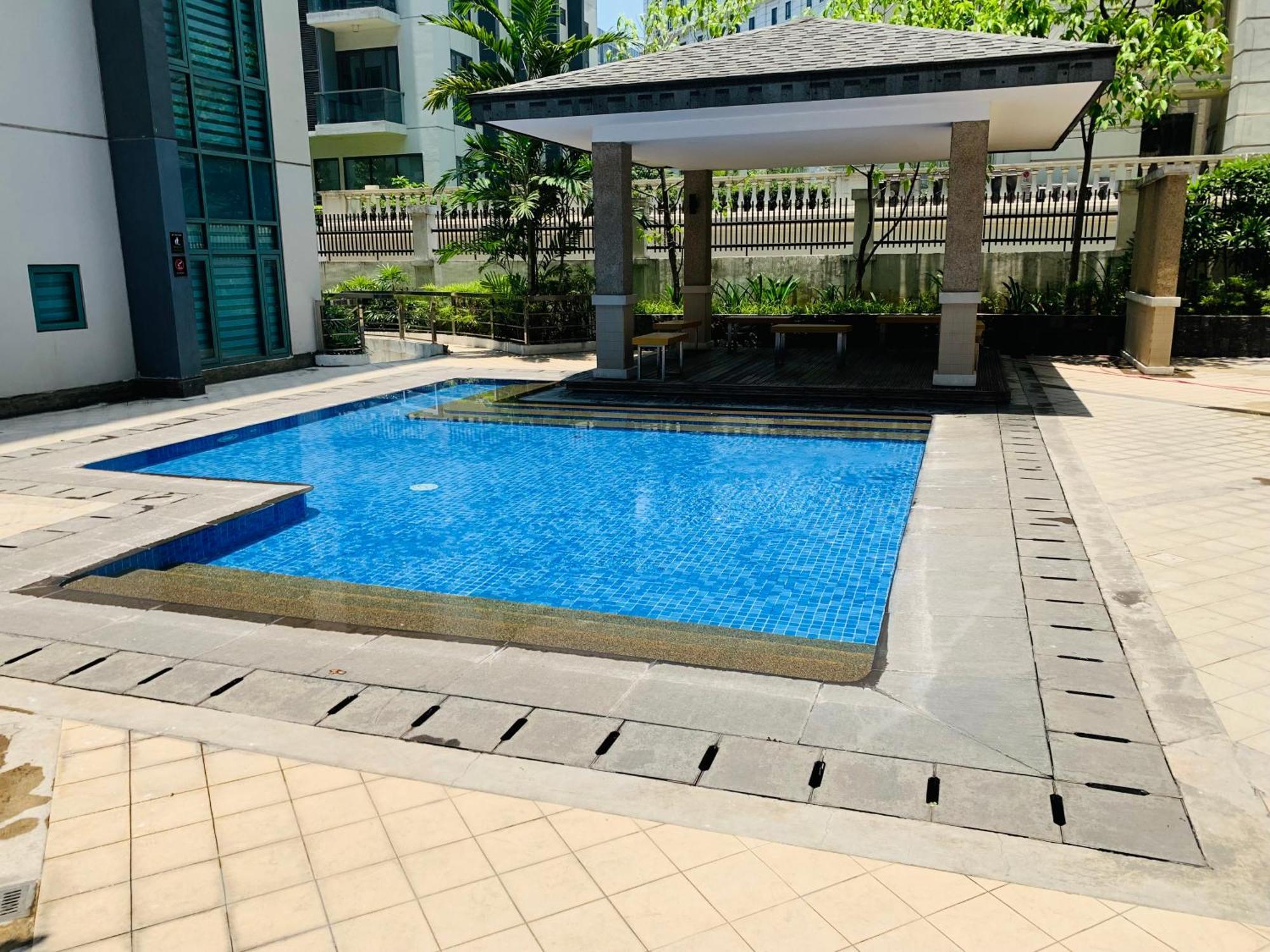 One Palm Tree Villas Condominium - Studio 2Nd Fl With Balcony - Across Terminal 3 Airport Pasay Exterior foto